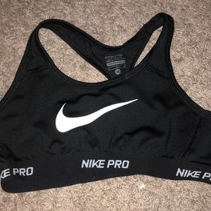 Black Nike Pro Sports Bra